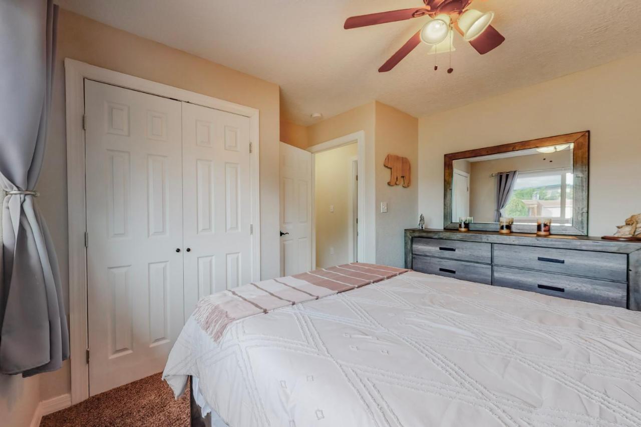 Comfortable 3-Bedroom Home With Spacious Backyard Albuquerque Exterior photo